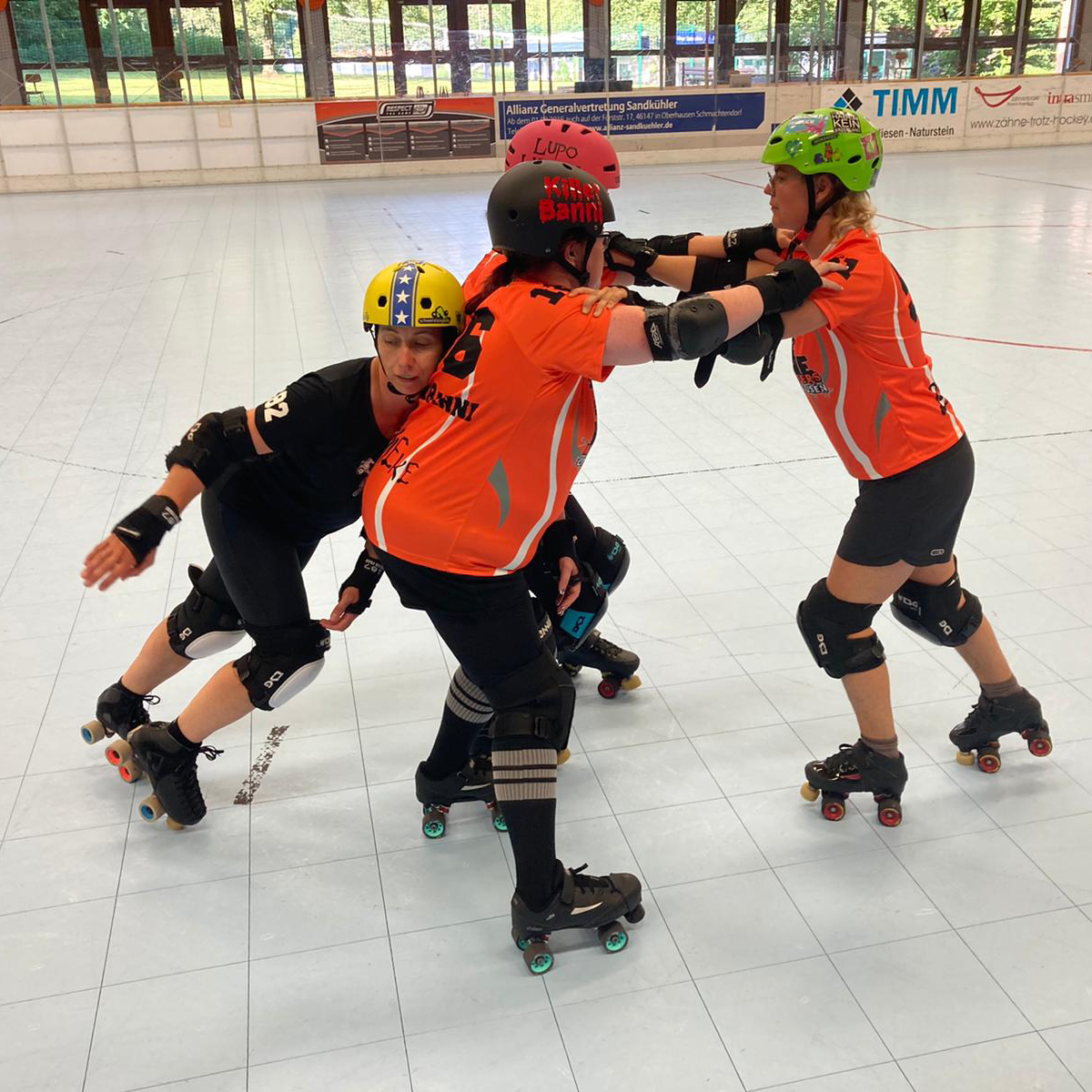 Rollerderby Training im Tripod mit Jammer